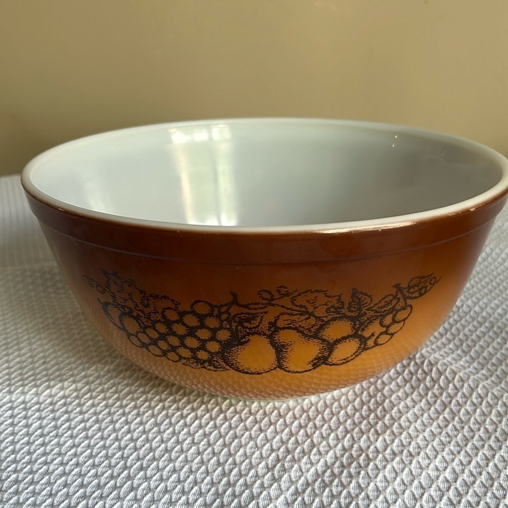 Vintage Pyrex Old Orchard #403 Brown Nesting Mixing Bowl 2.5 Qt